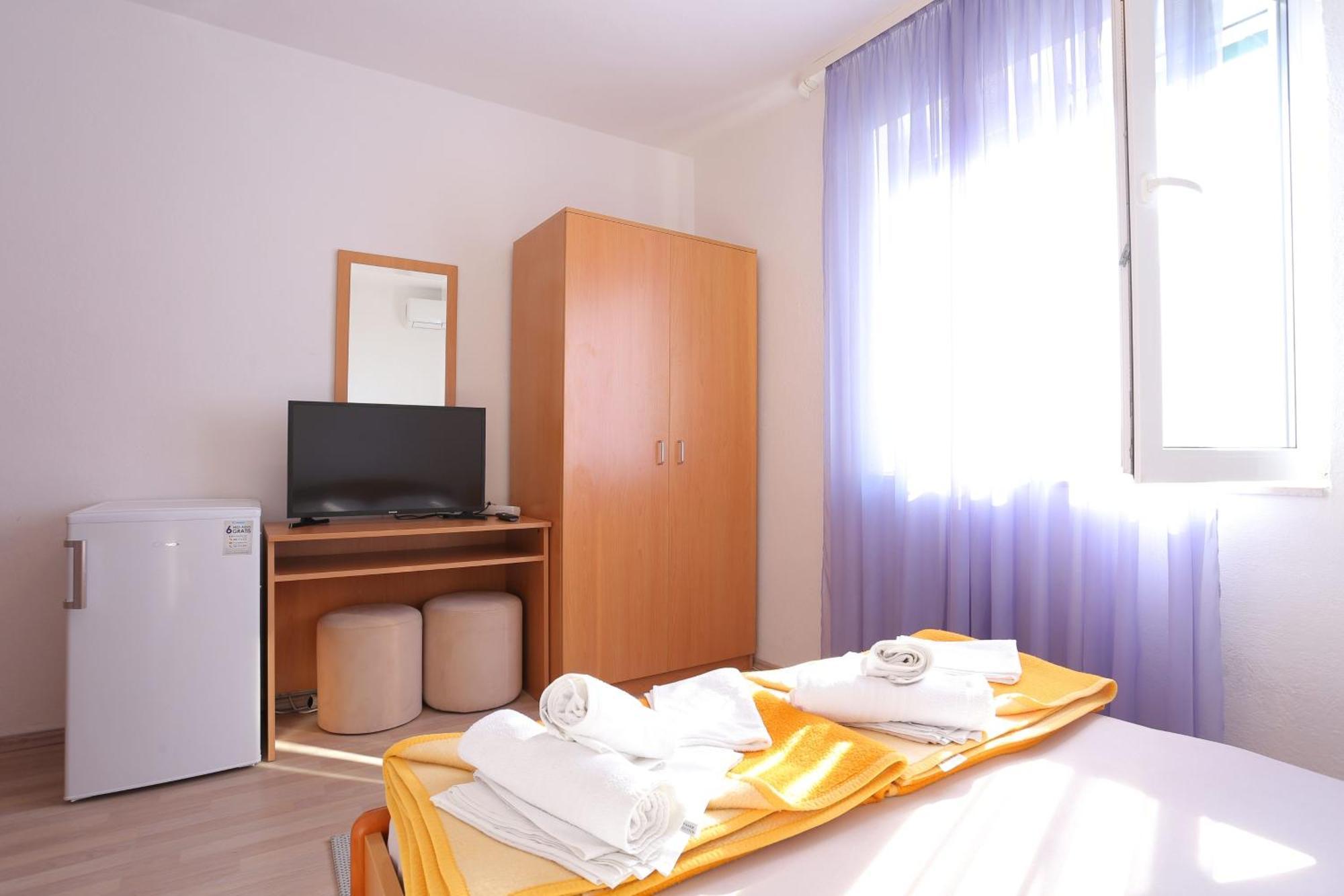 Apartments And Rooms With Parking Space Tucepi, Makarska - 5263 Zimmer foto